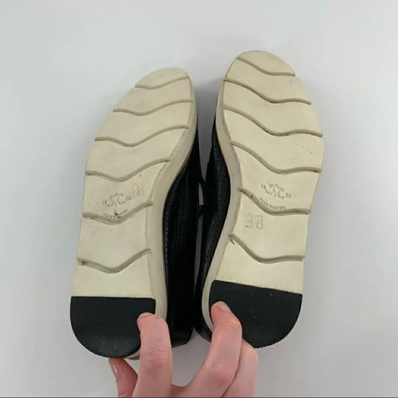 Johnston and Murphy flats sz 6 black laser cut leather flatform loafers academia - Picture 7 of 12